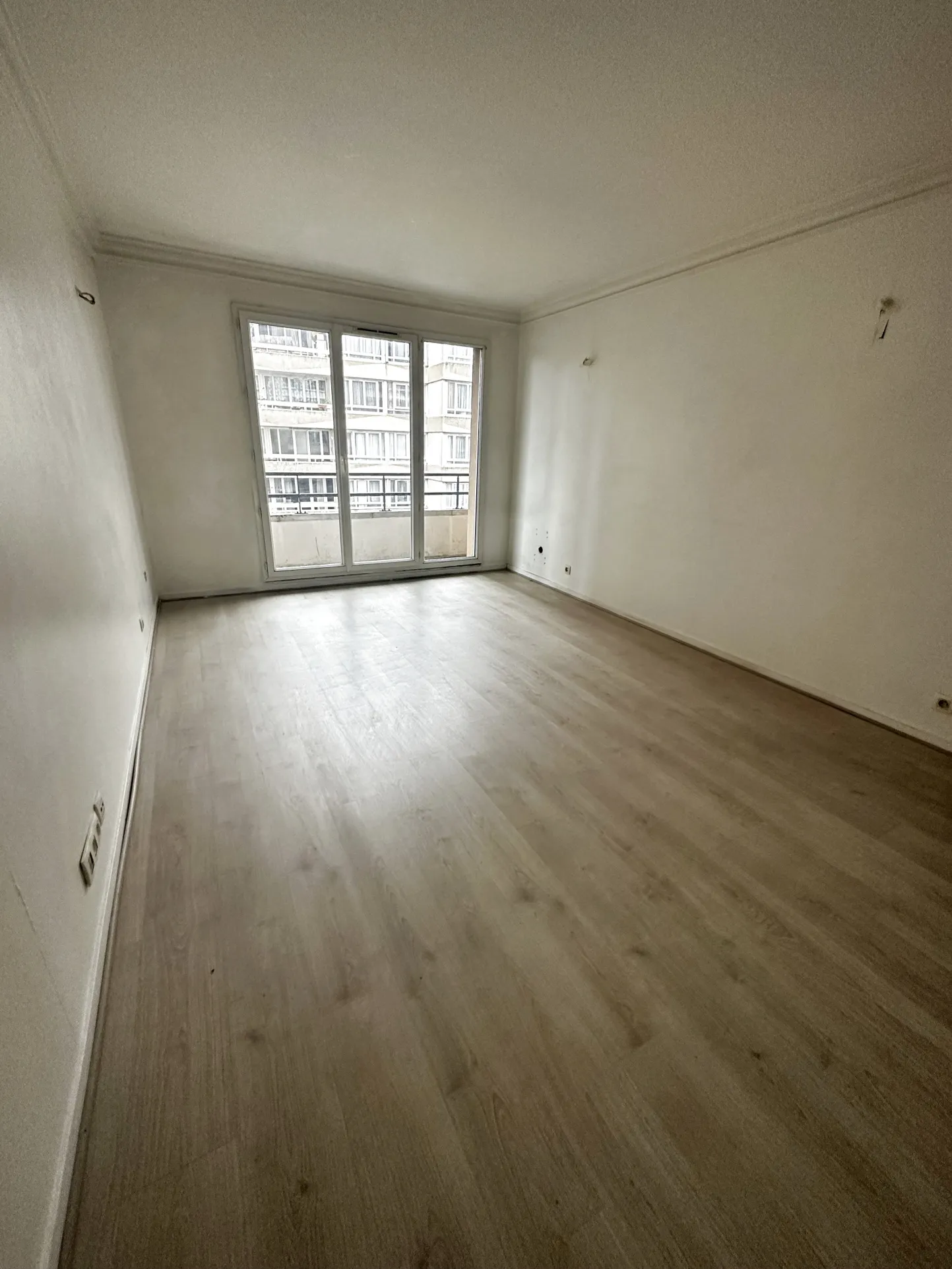 Appartement 3 pièces à Aubervilliers - Rue Solférino avec Parking 