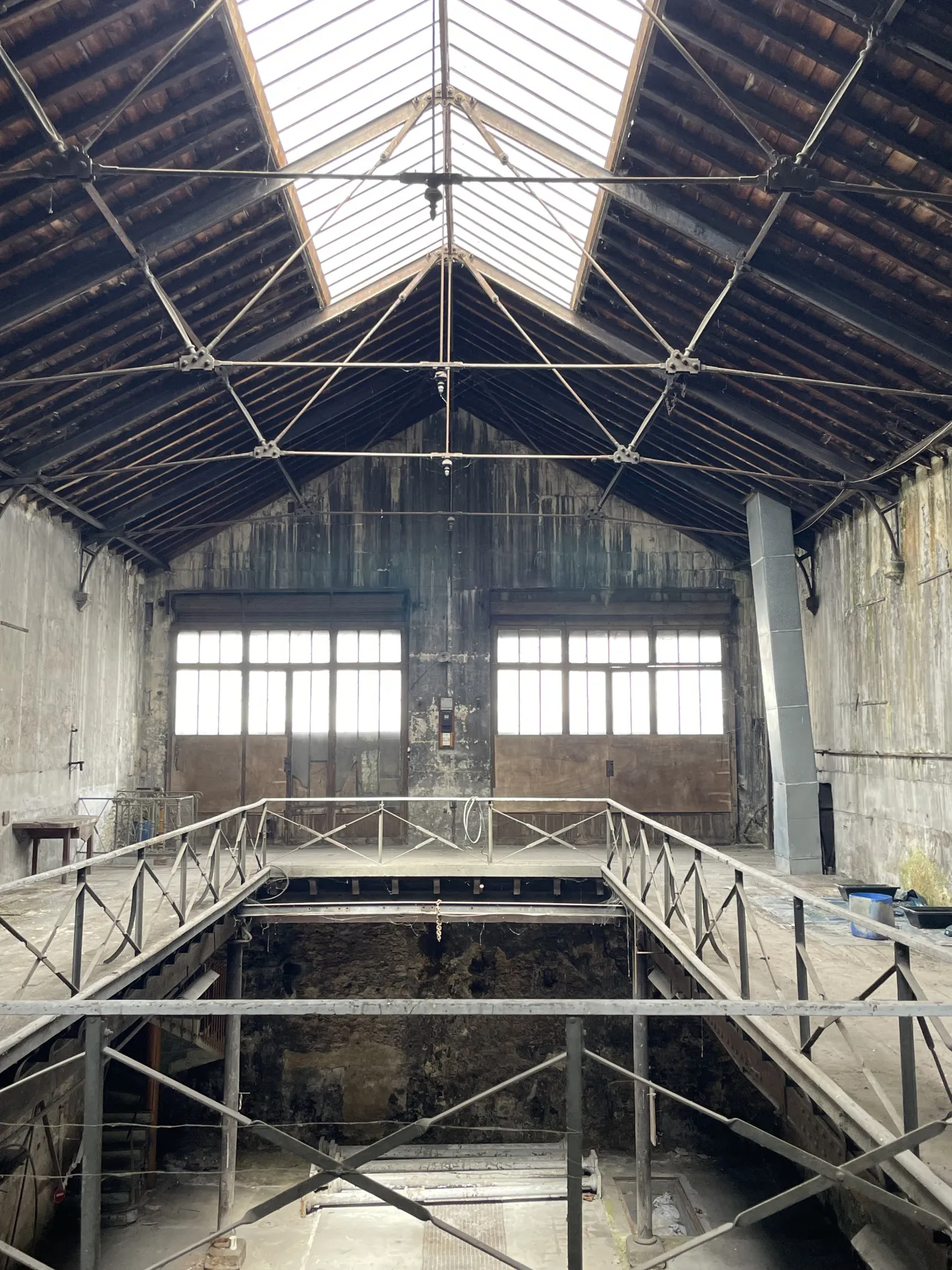 Ancien Atelier Historique à Cognac avec Potentiel Énorme 