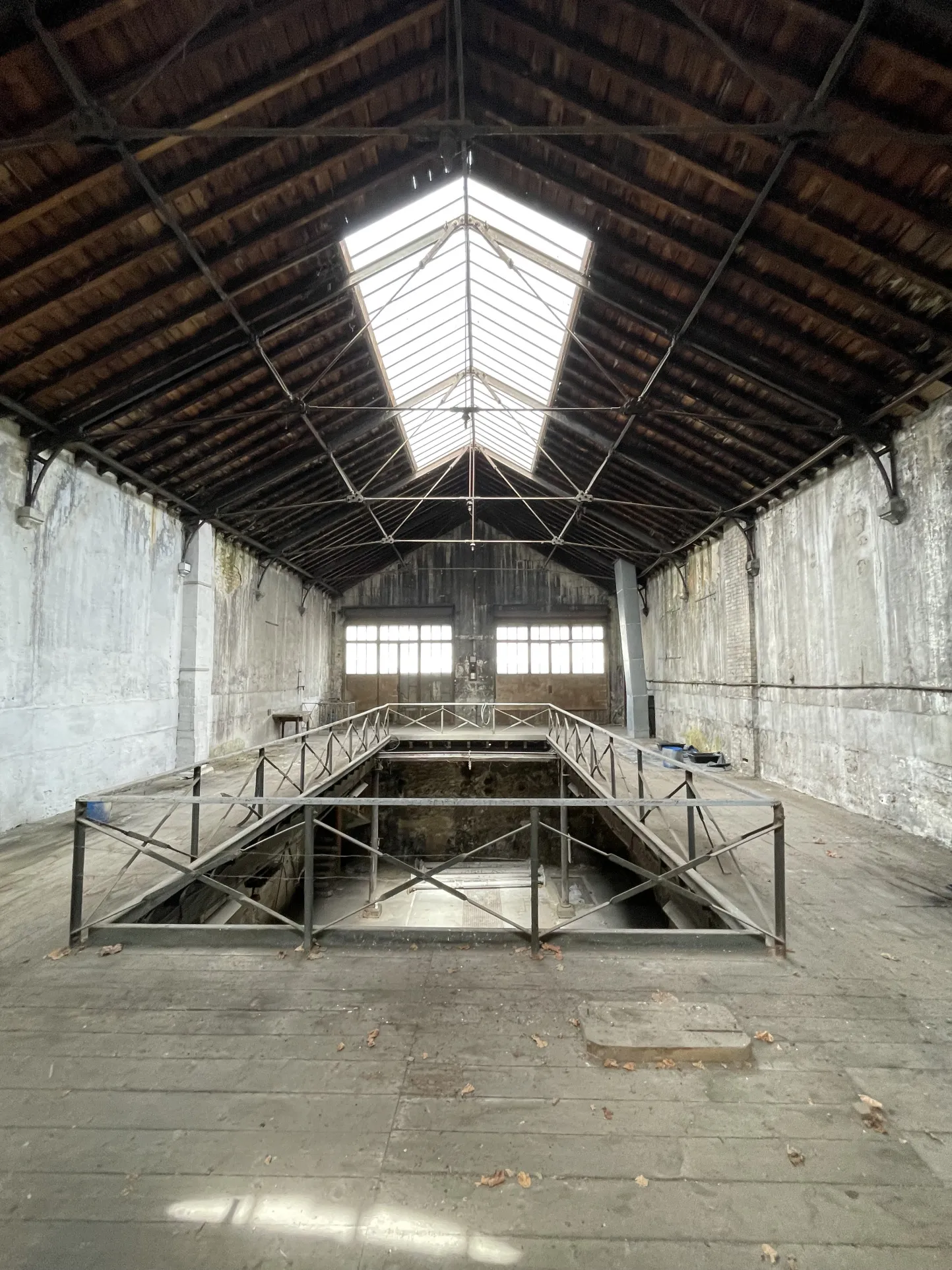 Ancien Atelier Historique à Cognac avec Potentiel Énorme 