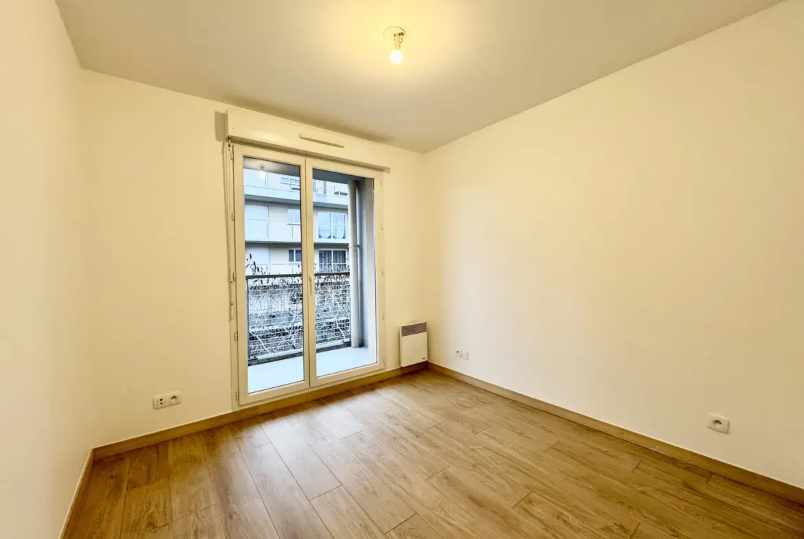 Appartement Type 3 avec Balcon, Garage et Parking à Tourcoing 