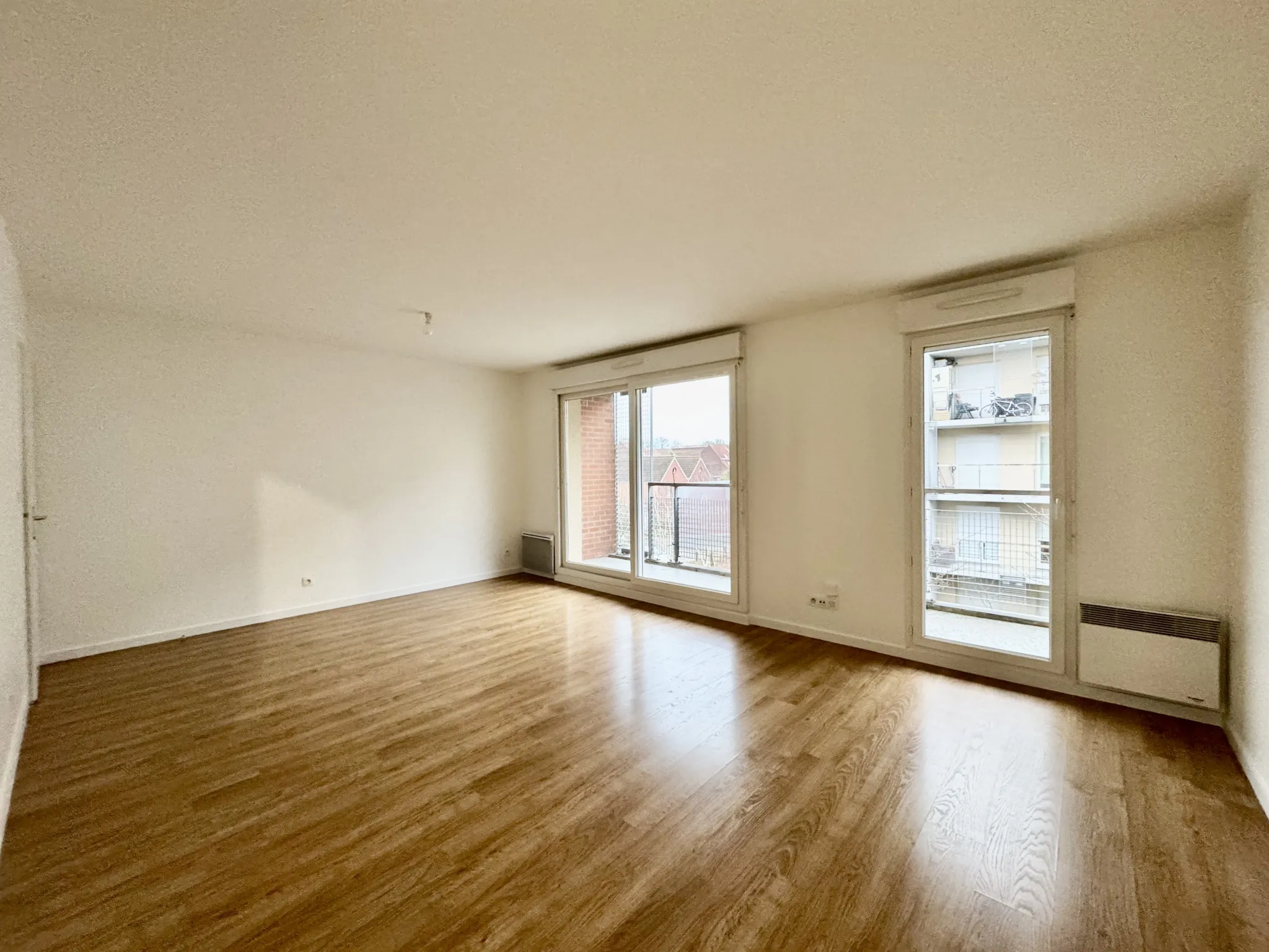 Appartement Type 3 avec Balcon, Garage et Parking à Tourcoing 