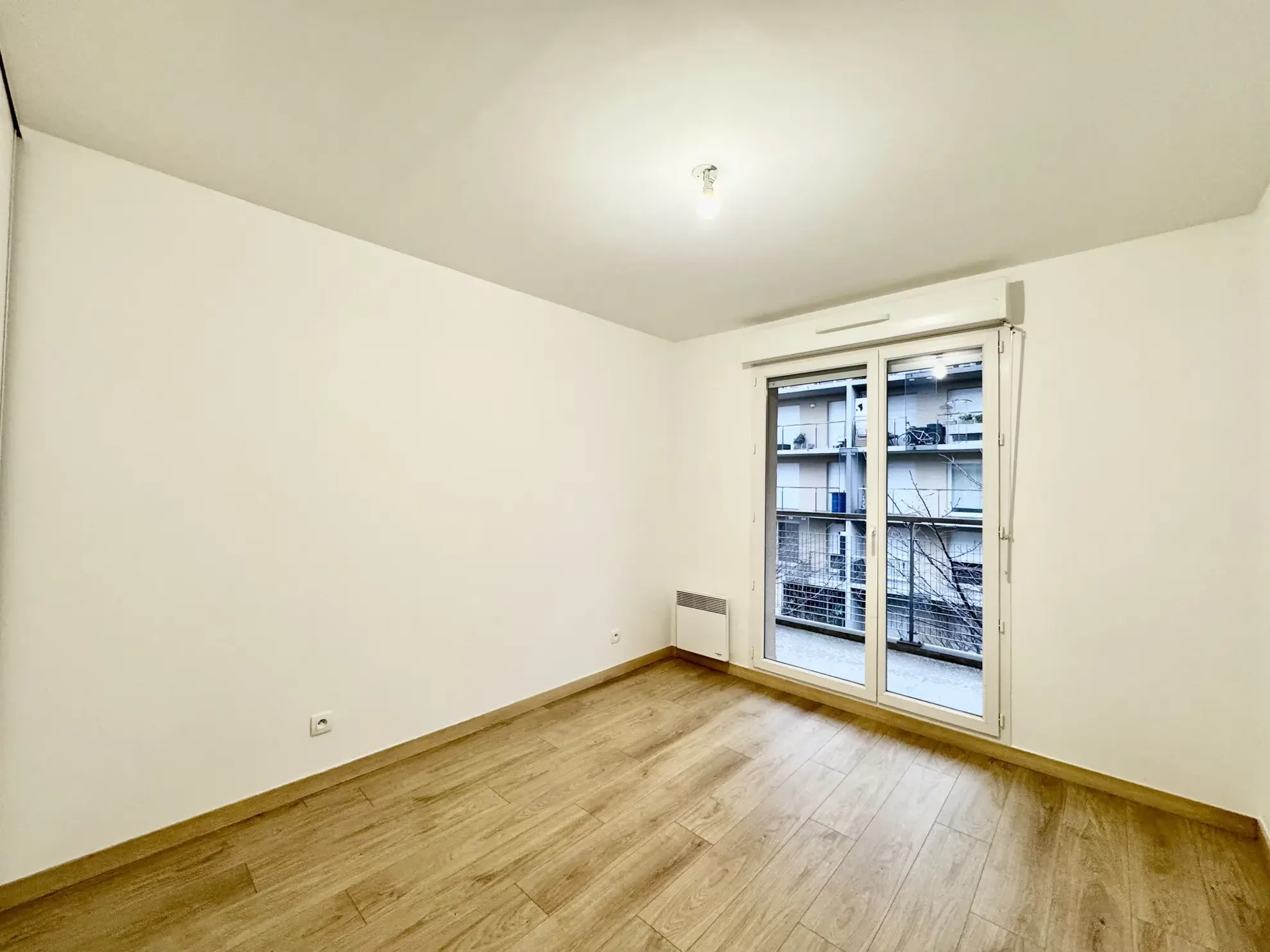 Appartement Type 3 avec Balcon, Garage et Parking à Tourcoing 