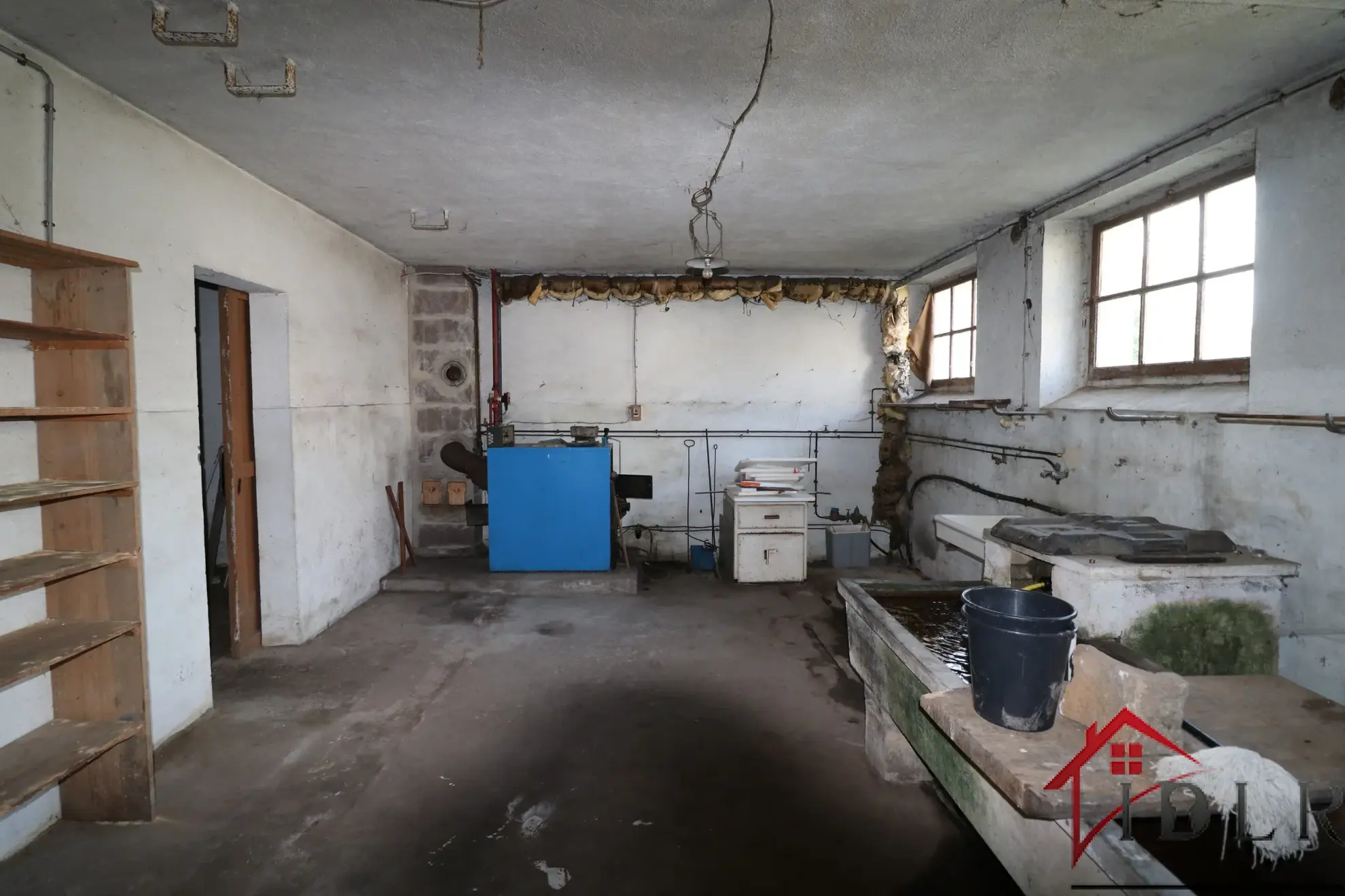 Ferme à Rénover de 153 m² à Beauménil - 4 Chambres, Dépendances 