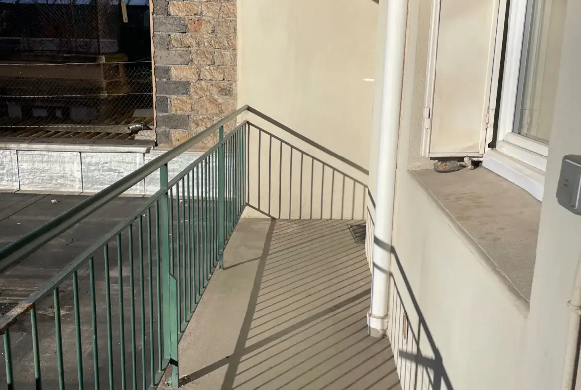 À vendre : Appartement F3 avec balcon à Saint-Étienne 