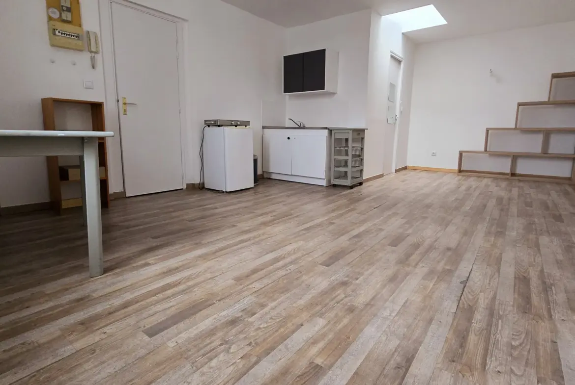 Studio rénové de 27 m² dans le Vieux-Lille à vendre 