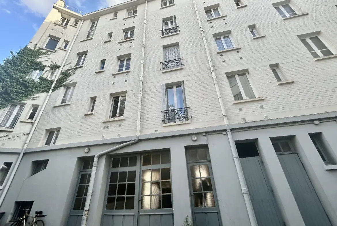 Studio à vendre à Drancy de 22,16 m² proche RER B 