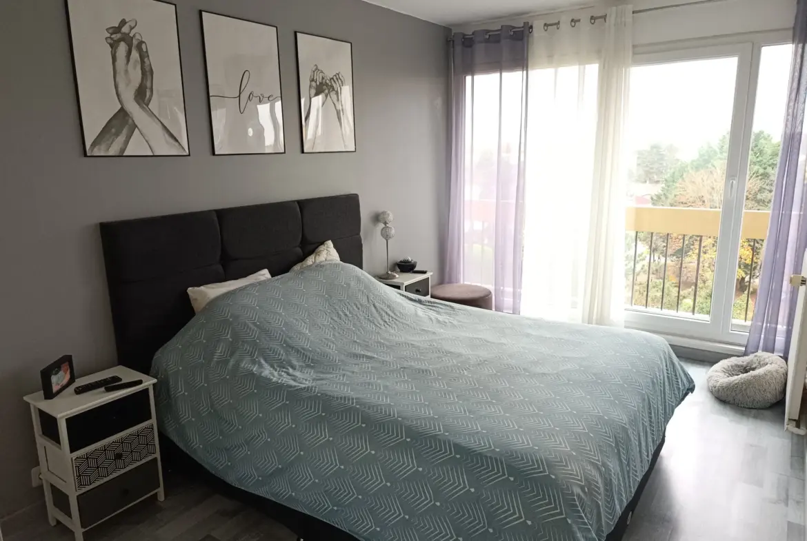 Bel appartement avec vue dégagée de 84 m² à Élancourt 