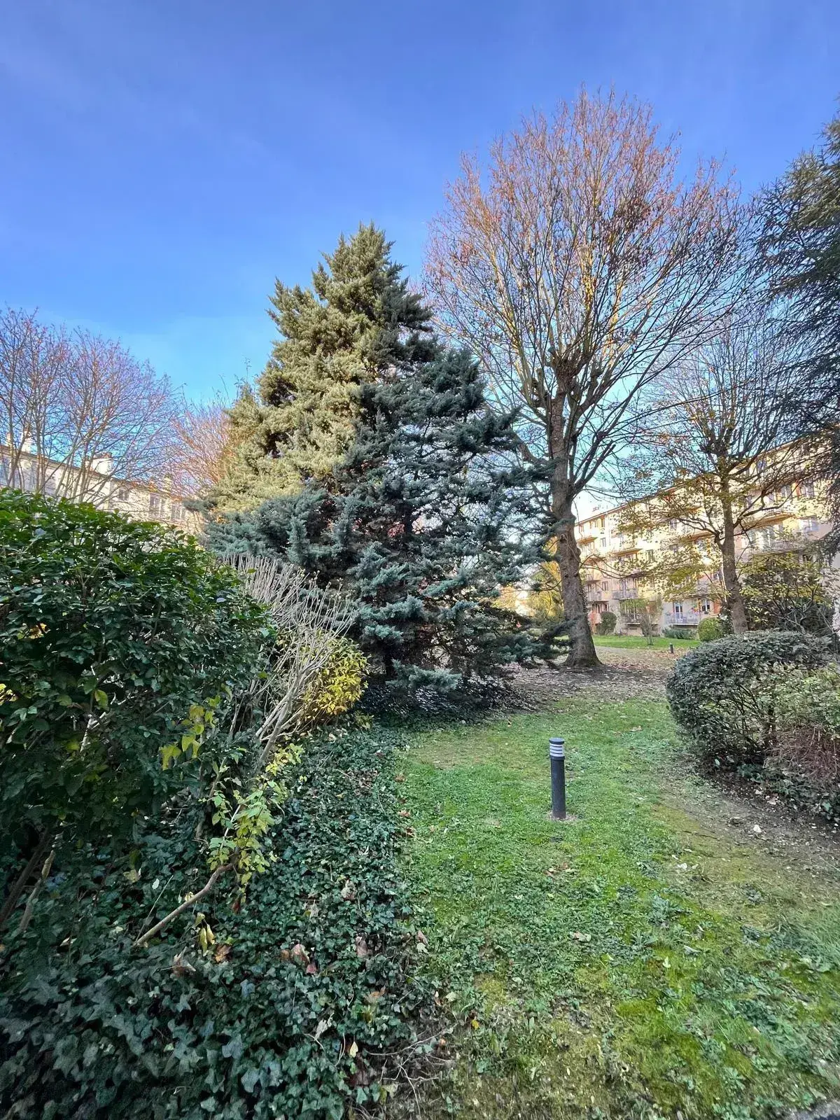 Appartement T2/T3 lumineux à Chaville à vendre 