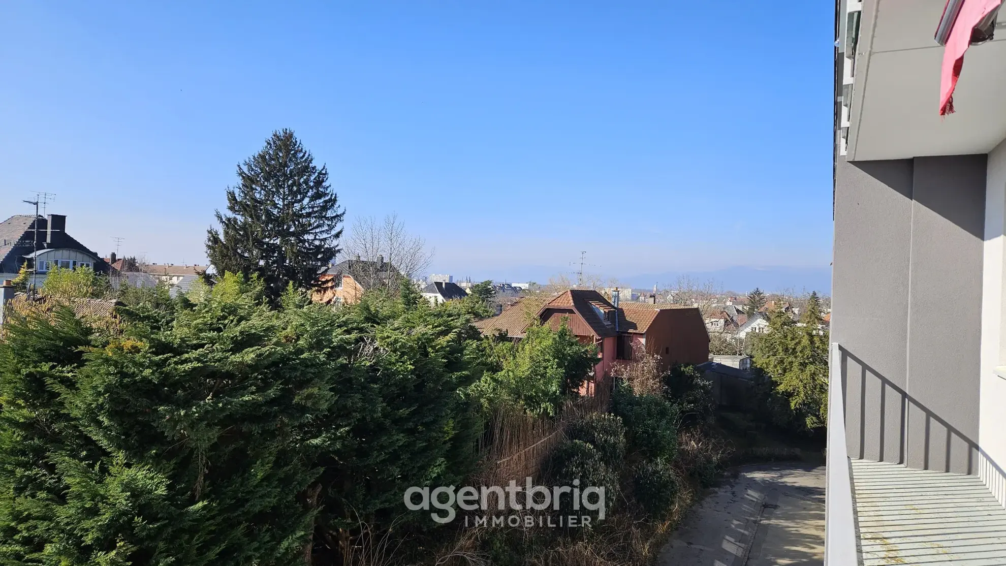 Appartement à RIEDISHEIM - Rénové, lumineux et avec vue dégagée 