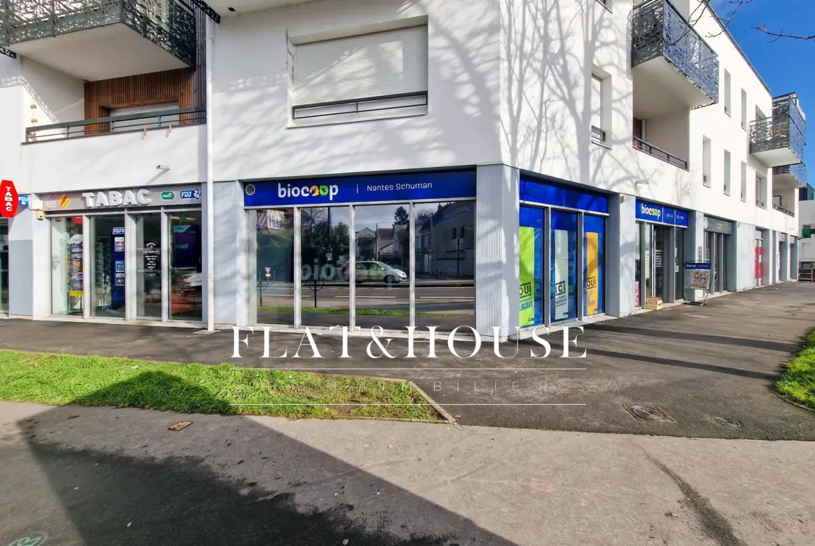 Appartement T2 lumineux avec balcon et parking à Nantes - Quartier Schuman 