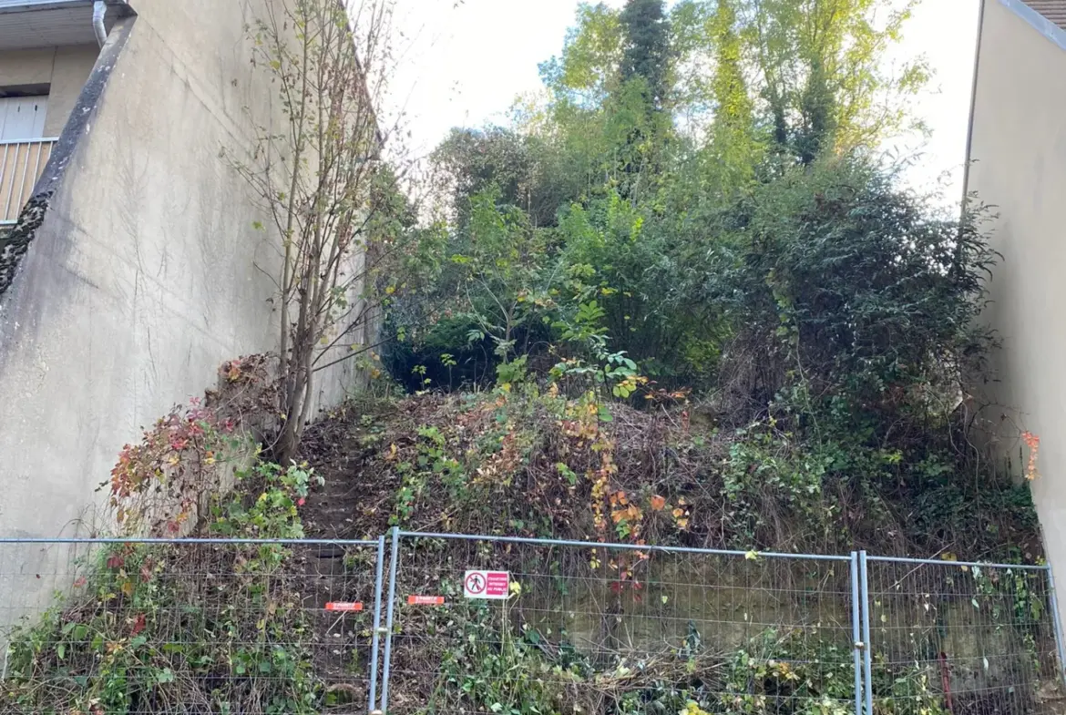 Terrain de 450 m² à Osny, 135 000 € 