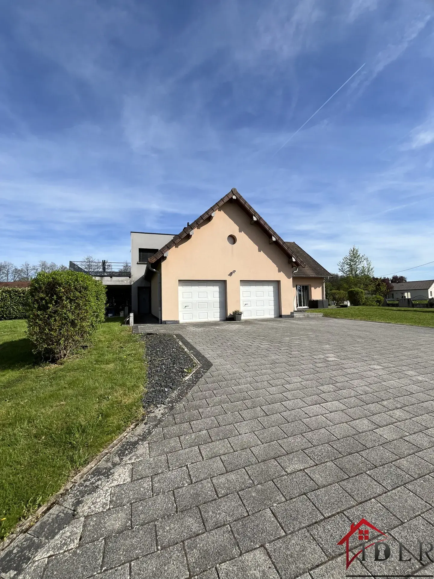 Maison spacieuse à vendre à Magny-Vernois - 234 m² - 5 chambres 