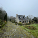 Maison à vendre à la campagne de Pontivy avec dépendance et terrain de 18 460 m²