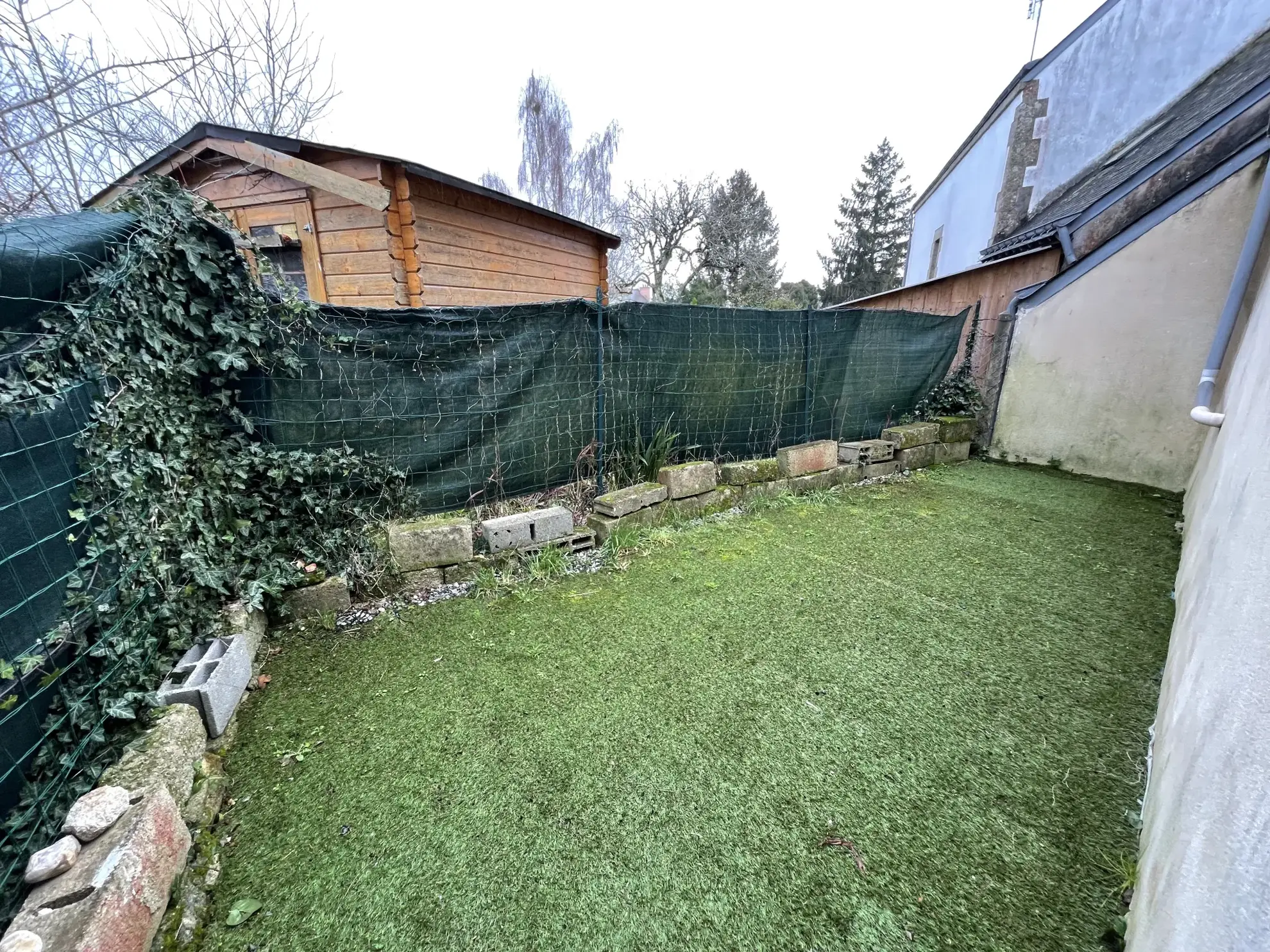 Maison rénovée à vendre à Bieuzy Les Eaux - 2 pièces 