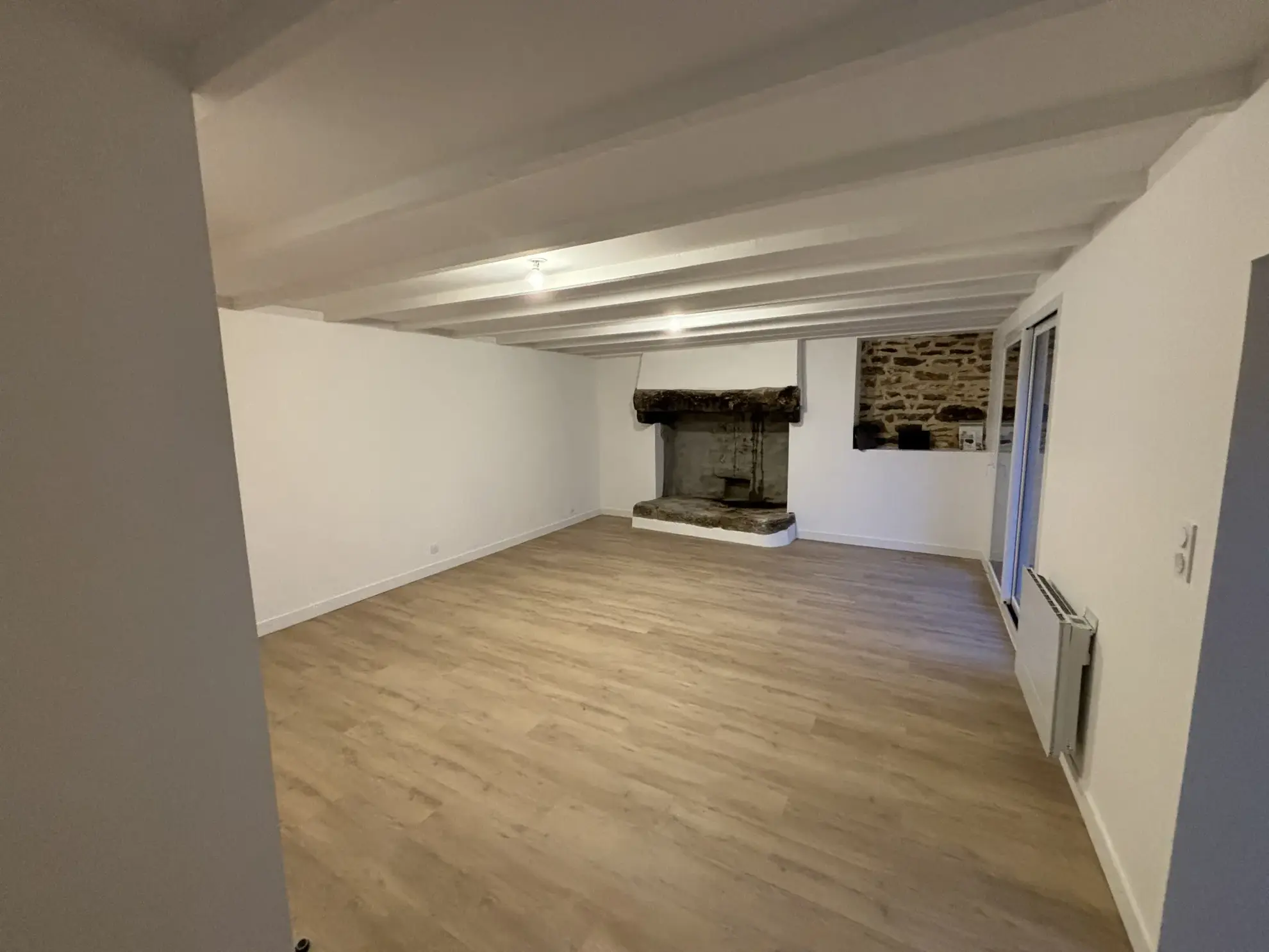 Maison en pierre rénovée à Plougastel Daoulas - 213 000 EUR 