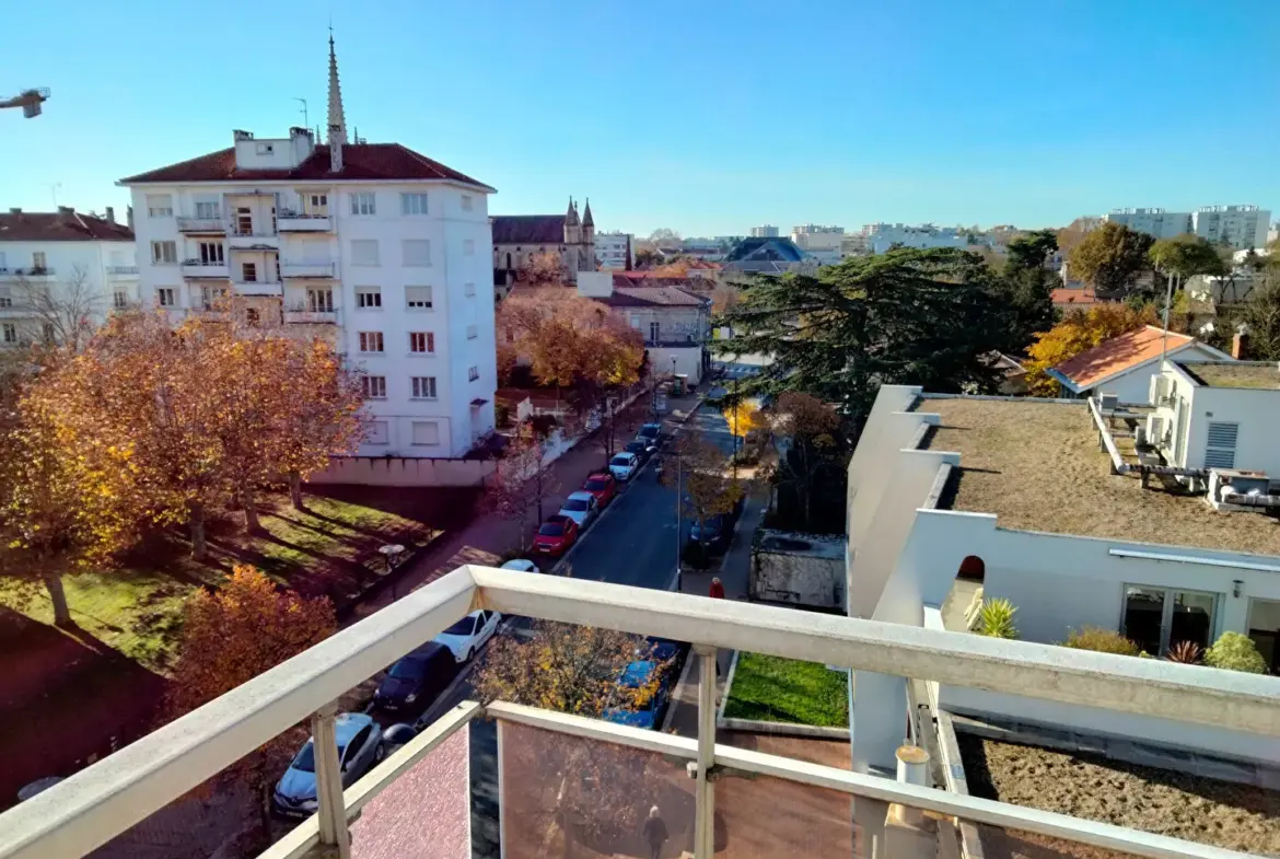 Appartement T2 lumineux avec terrasse à Bordeaux-Cauderan 