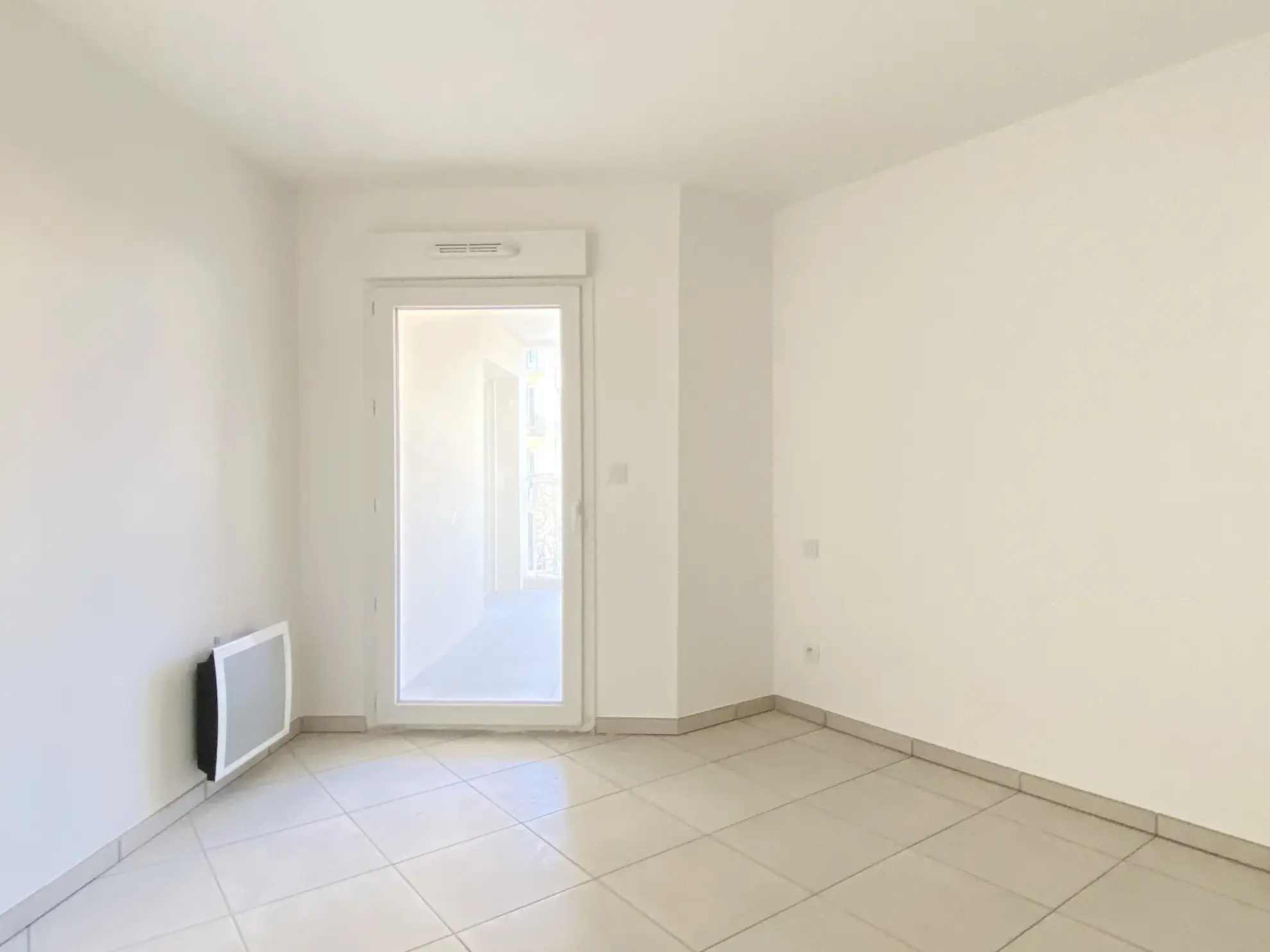 Appartement 4 pièces avec terrasse et parking au centre-ville de Perpignan 