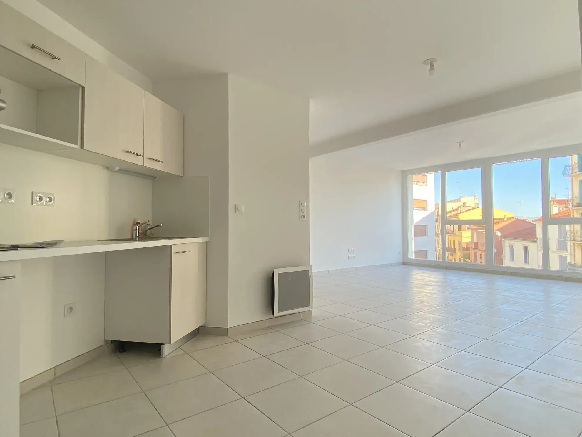 Appartement 4 pièces avec terrasse et parking au centre-ville de Perpignan 