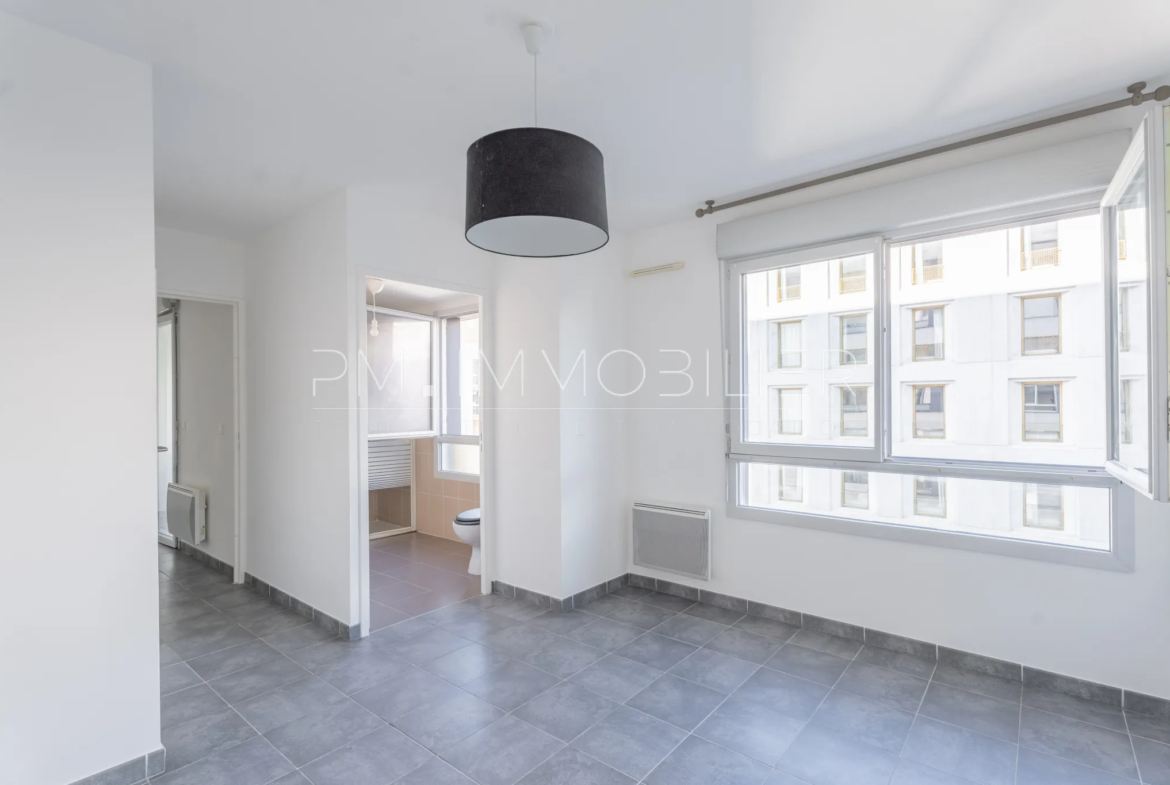 Vente Appartement T2 à Marseille Joliette - 169 000 € 