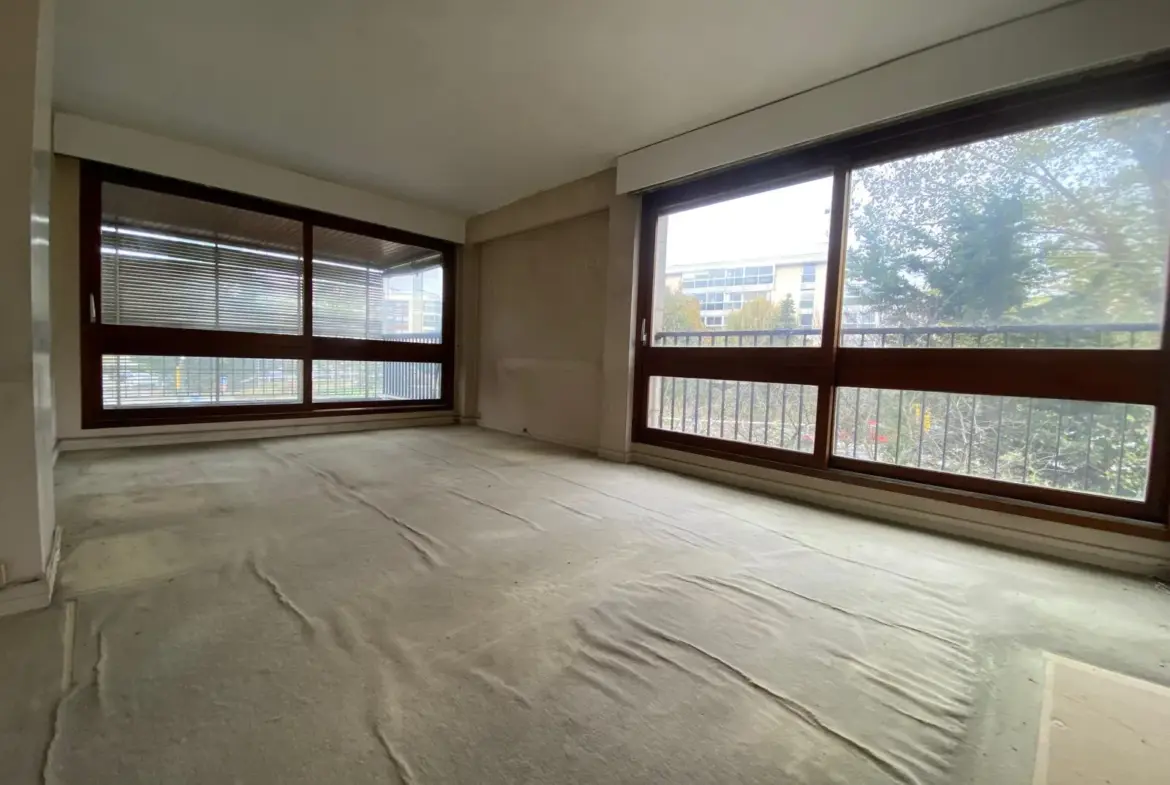 Appartement à rénover au Chesnay - 75.66 m² 