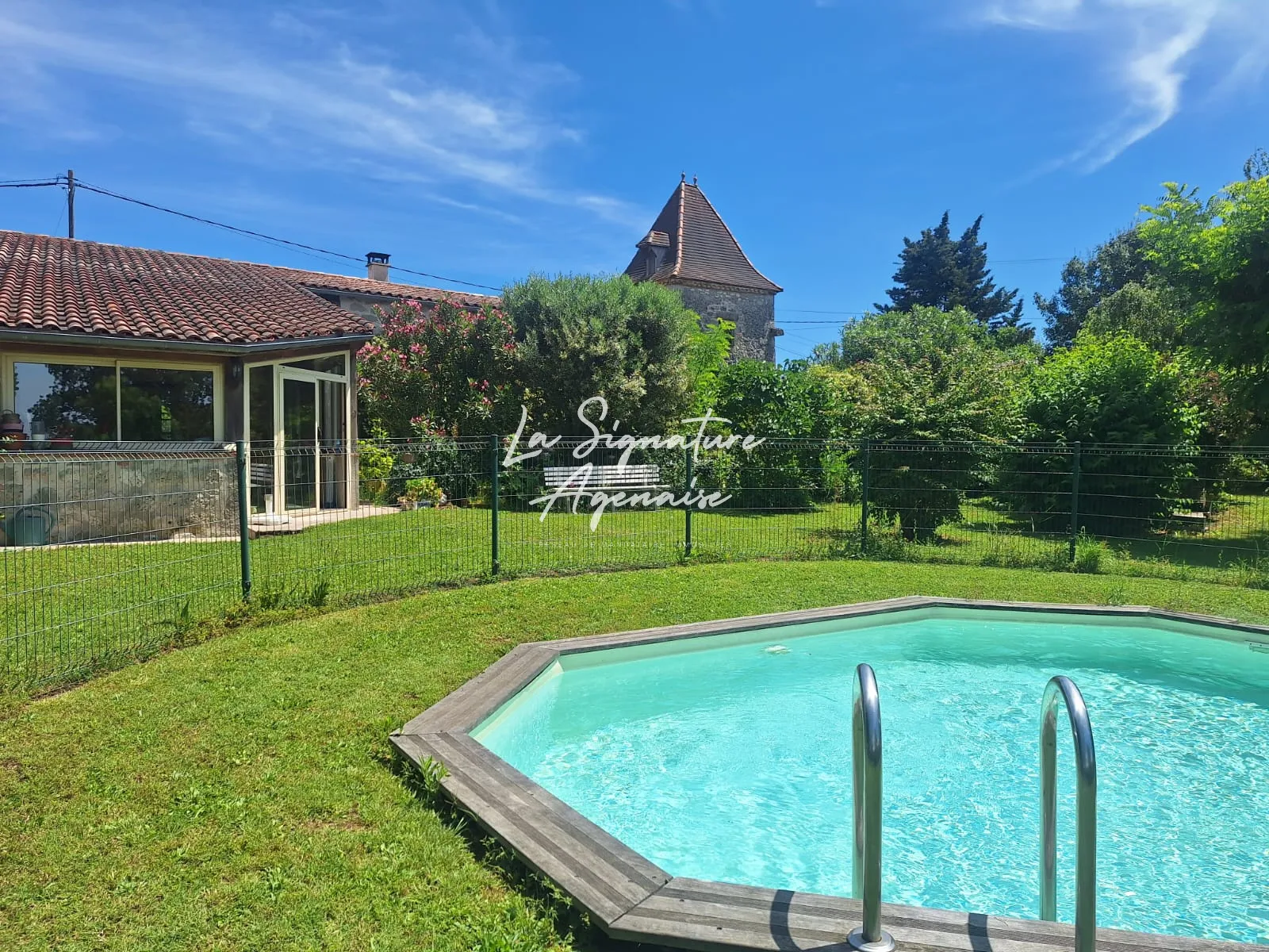 Charmante maison en pierre avec piscine et pigeonnier à Prayssas 