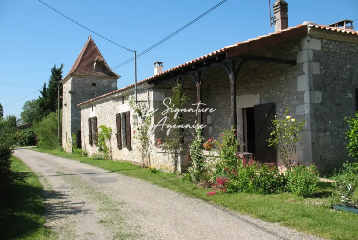 Charmante maison en pierre avec piscine et pigeonnier à Prayssas 