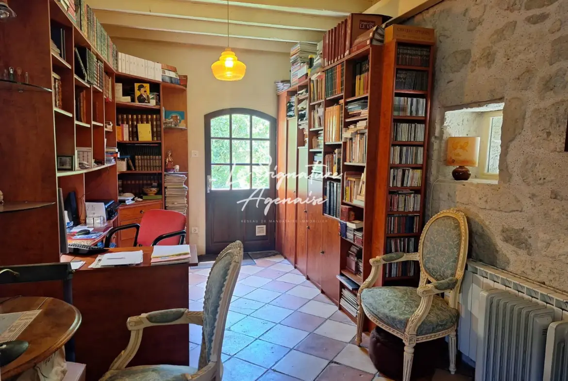 Charmante maison en pierre avec piscine et pigeonnier à Prayssas 