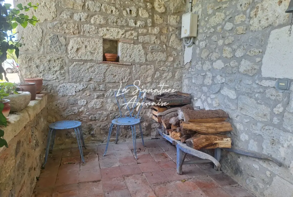 Charmante maison en pierre avec piscine et pigeonnier à Prayssas 