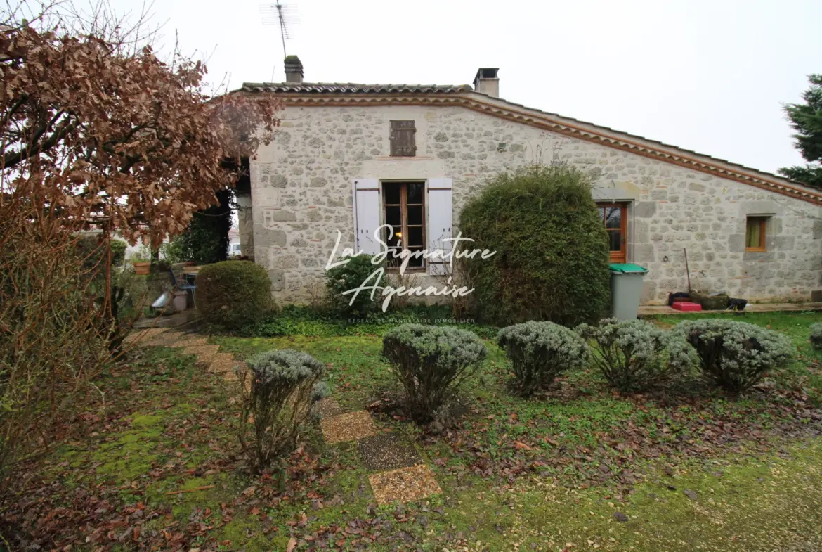 Charmante maison en pierre avec piscine et pigeonnier à Prayssas 