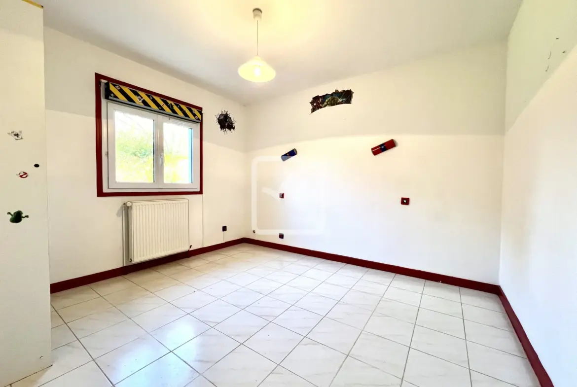 Maison de 195 m² à vendre à Cublac - 4 Chambres 