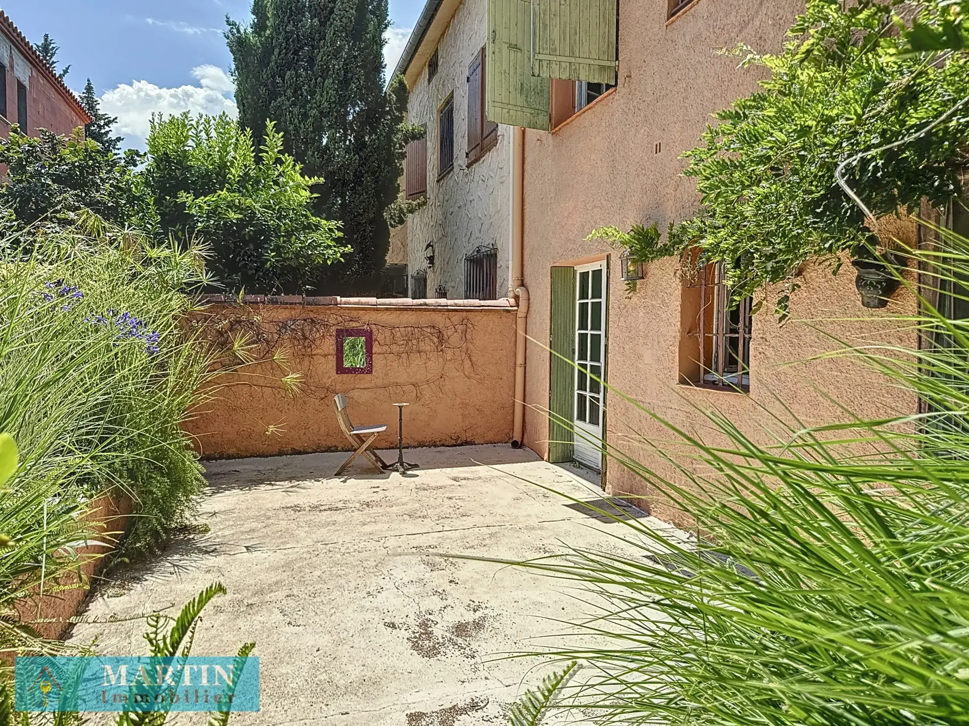 Maison spacieuse à vendre à Céret - 4 chambres et garage 