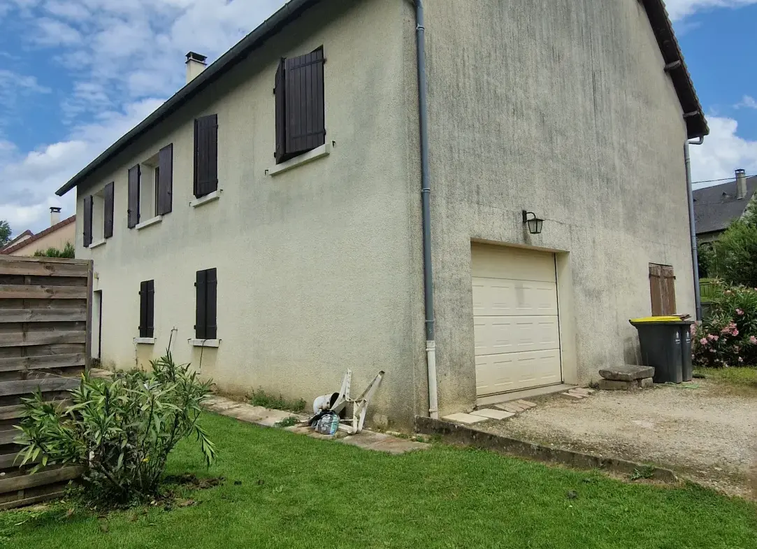 Maison indépendante de 3 chambres avec jardin à Lubersac 