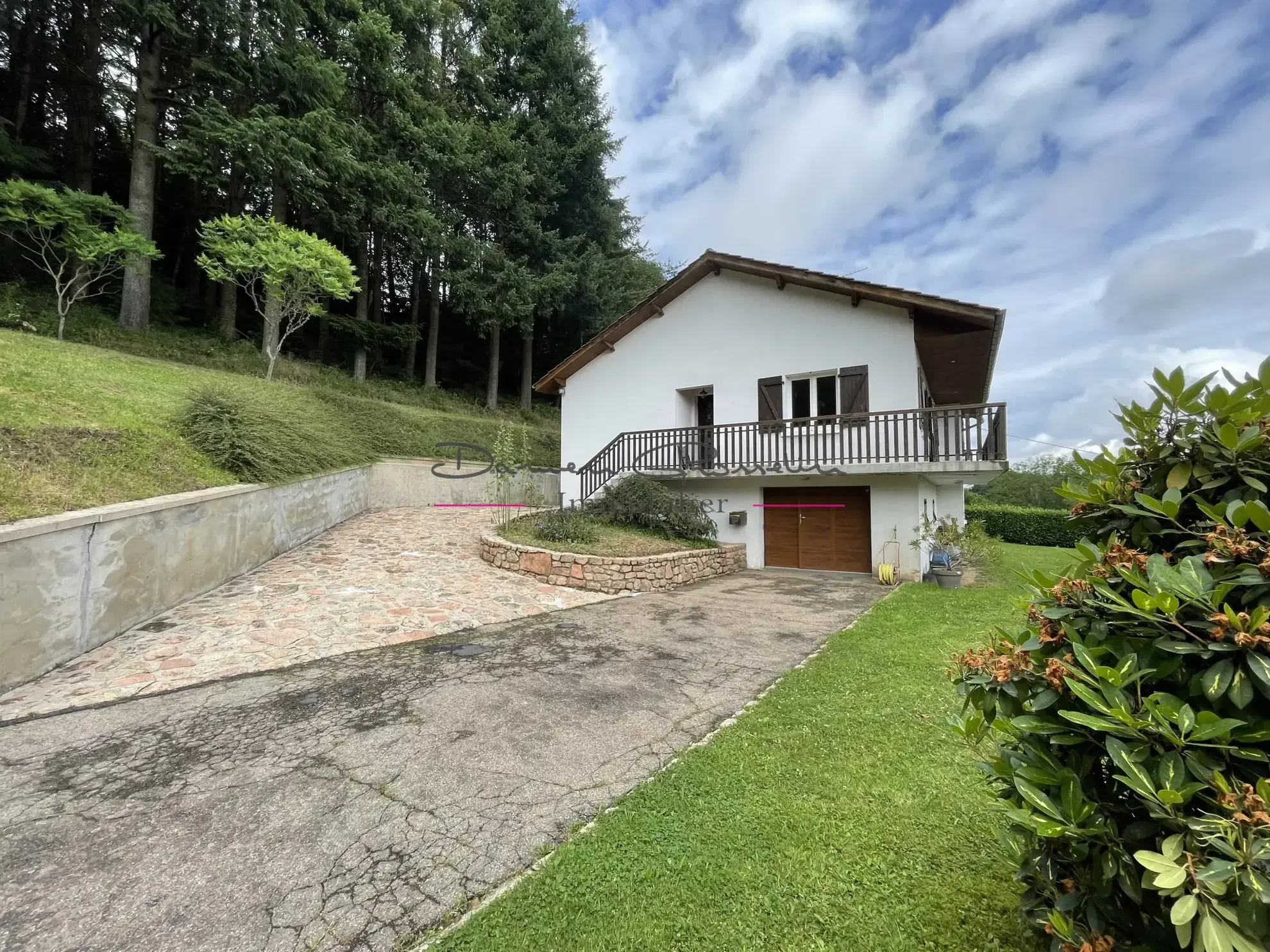 Maison 1980 à vendre avec jolie vue sur la campagne à Cublize 