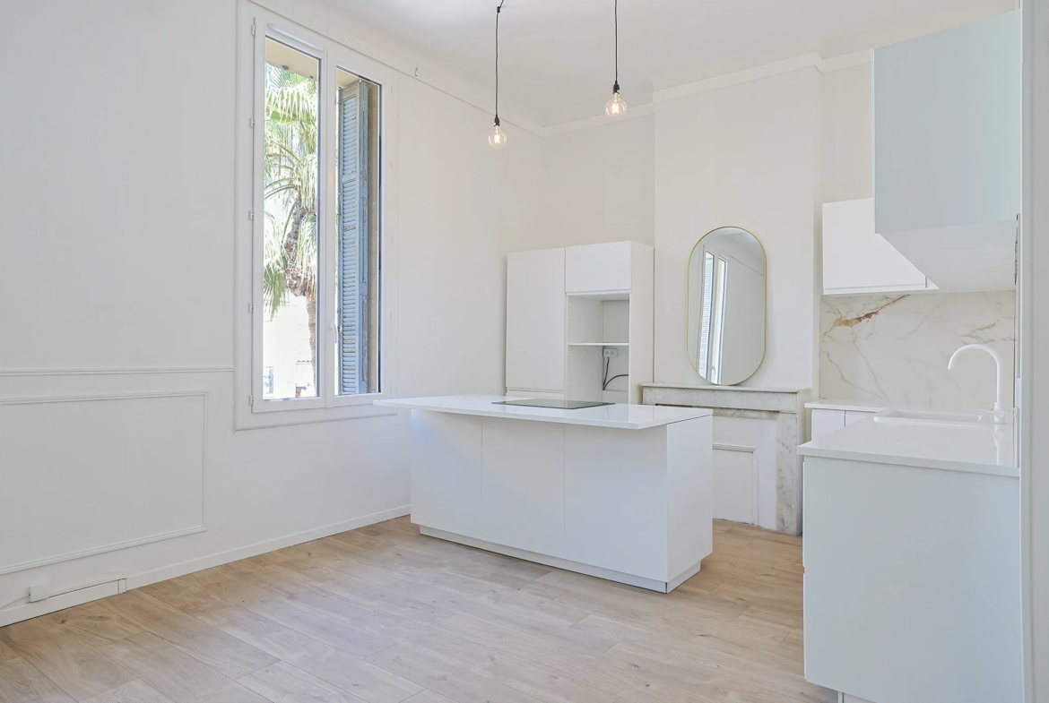 Appartement haussmannien à vendre à Hyères - 81 m² 