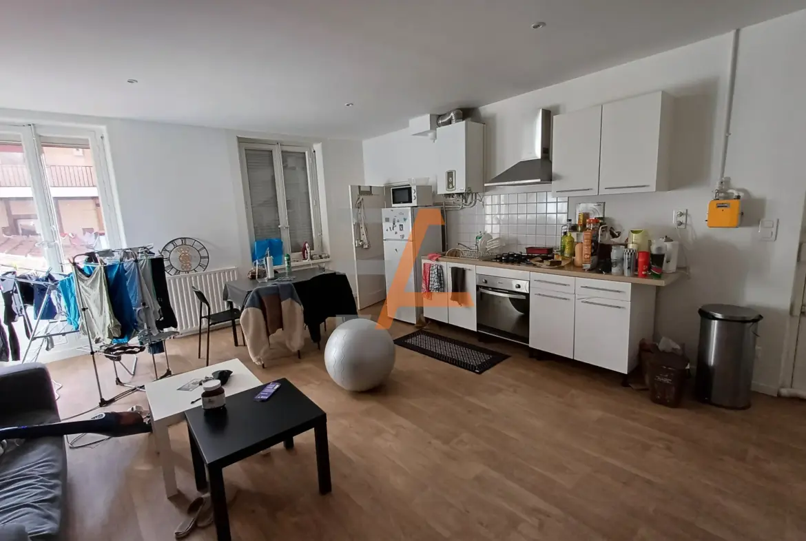 Immeuble de 214 m² à Saint Étienne – Investissement Locatif 