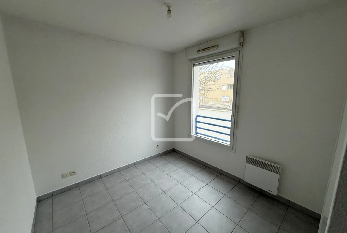 Appartement T3 à vendre à Poitiers - Résidence sécurisée avec balcon et parking 