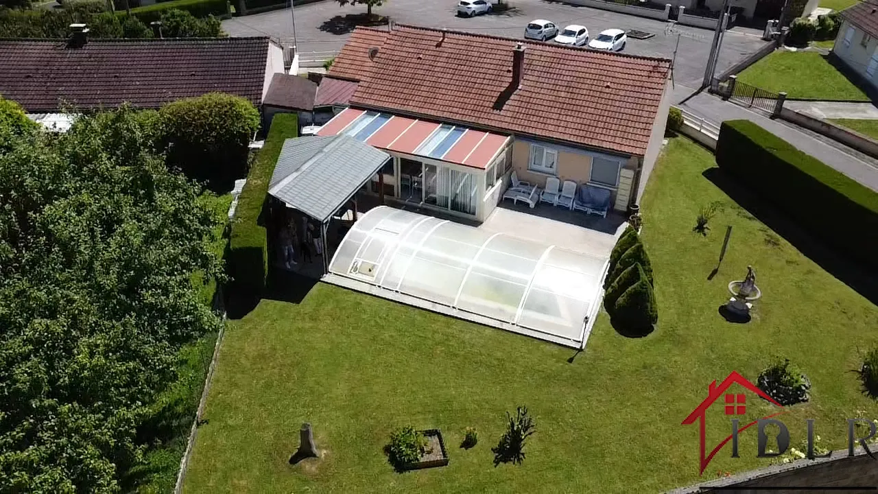 Pavillon de plain-pied avec piscine à vendre à Humbecourt 