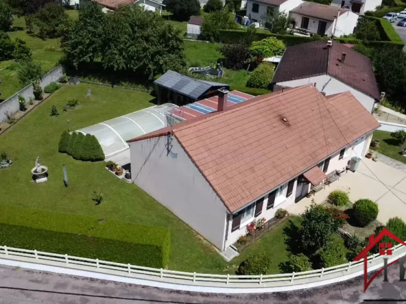 Pavillon de plain-pied avec piscine à vendre à Humbecourt