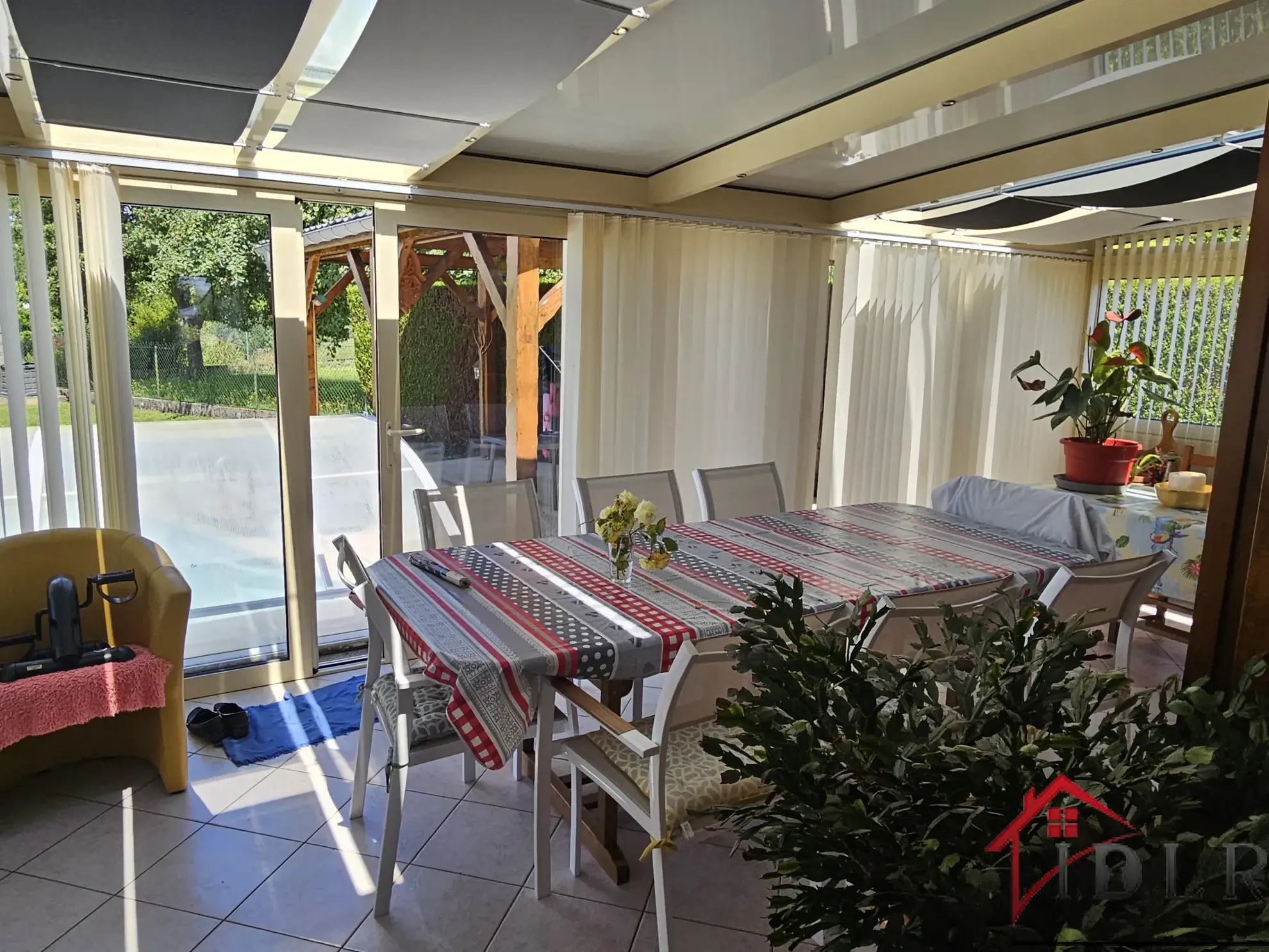 Pavillon de plain-pied avec piscine à vendre à Humbecourt 