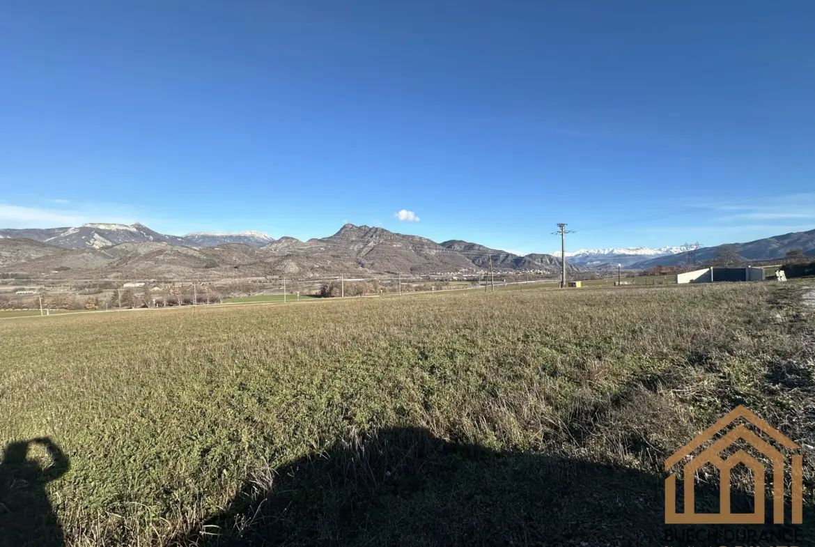 Terrain à bâtir 1645 m² avec vue montagnes à Curbans 