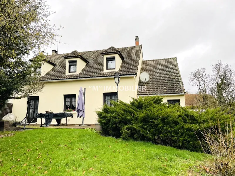 Pavillon familial à La Ferté-sous-Jouarre, 5 chambres, terrain de 948 m² 