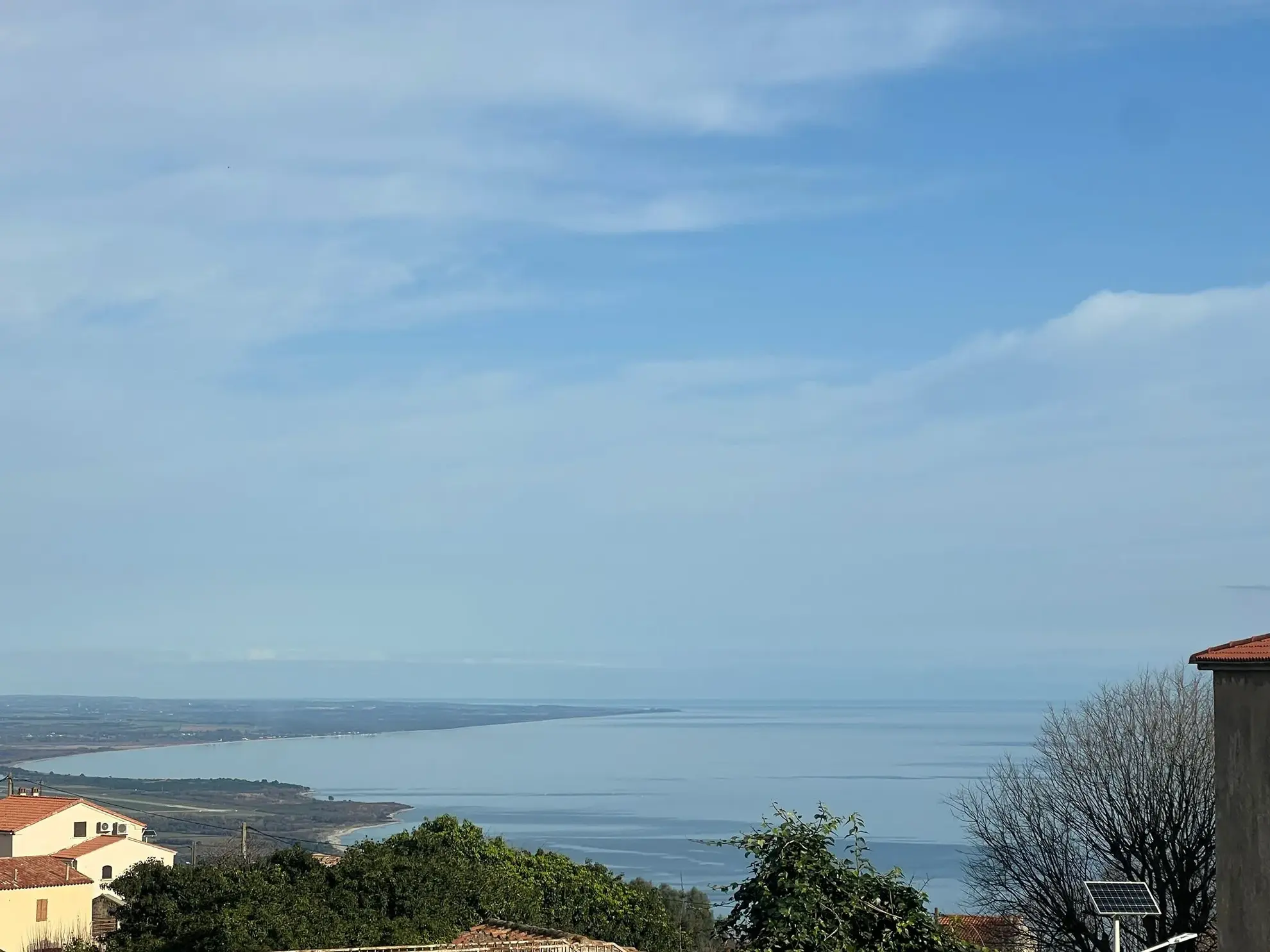 Terrain à vendre avec vue mer à Sari Solenzara 