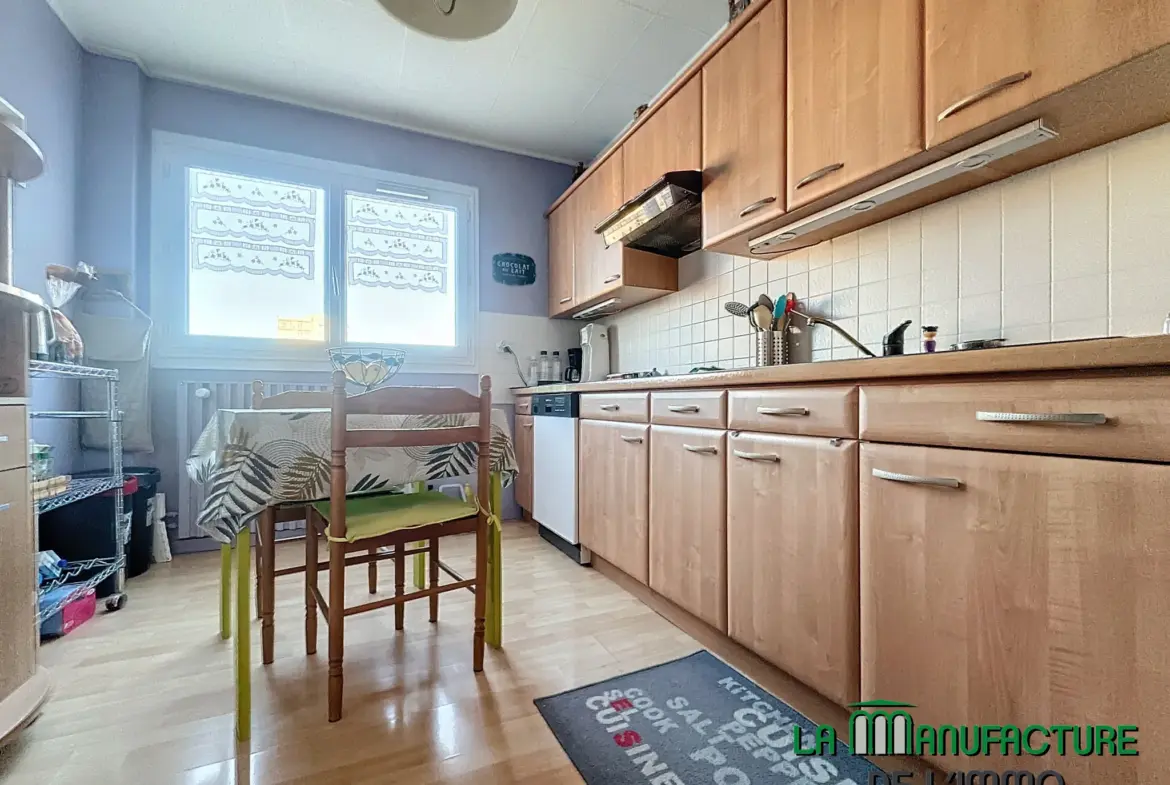 A vendre : Appartement F5 avec balcon à Saint-Étienne 