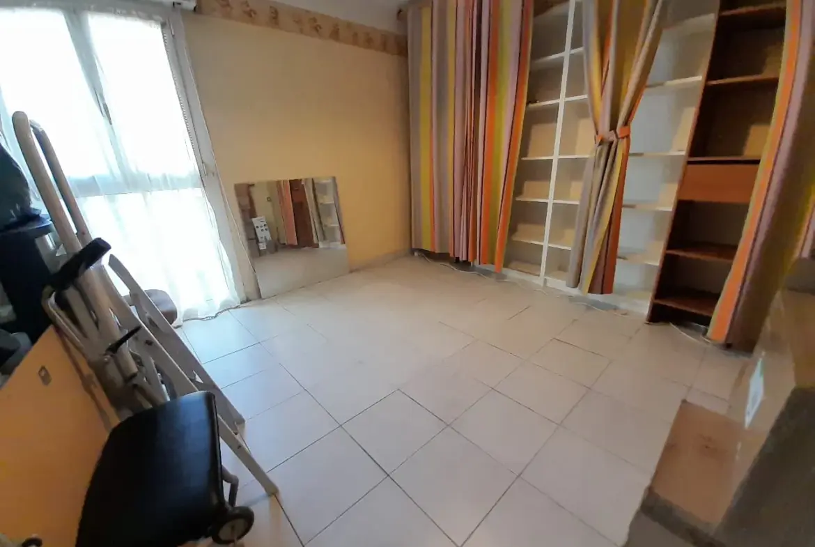 Vente Appartement T3 57 m² Rez-de-Chaussée à La Seyne sur Mer 