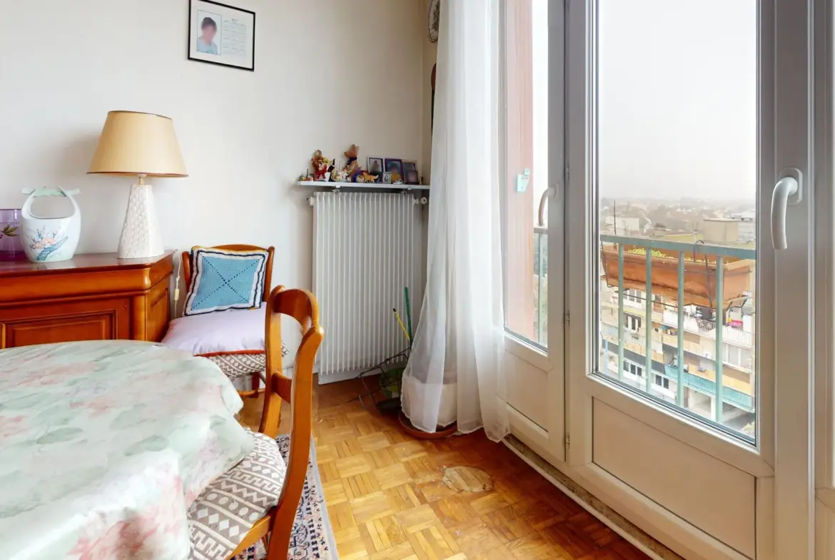 À vendre : Appartement F2 à Drancy, 100 m du RER B 