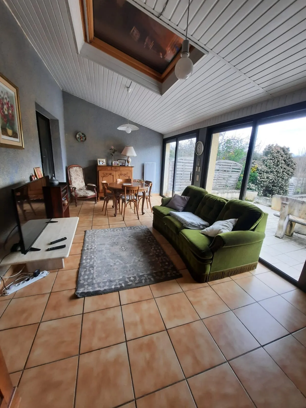 Maison à vendre à Lacapelle Biron - 4 chambres, jardin et véranda 