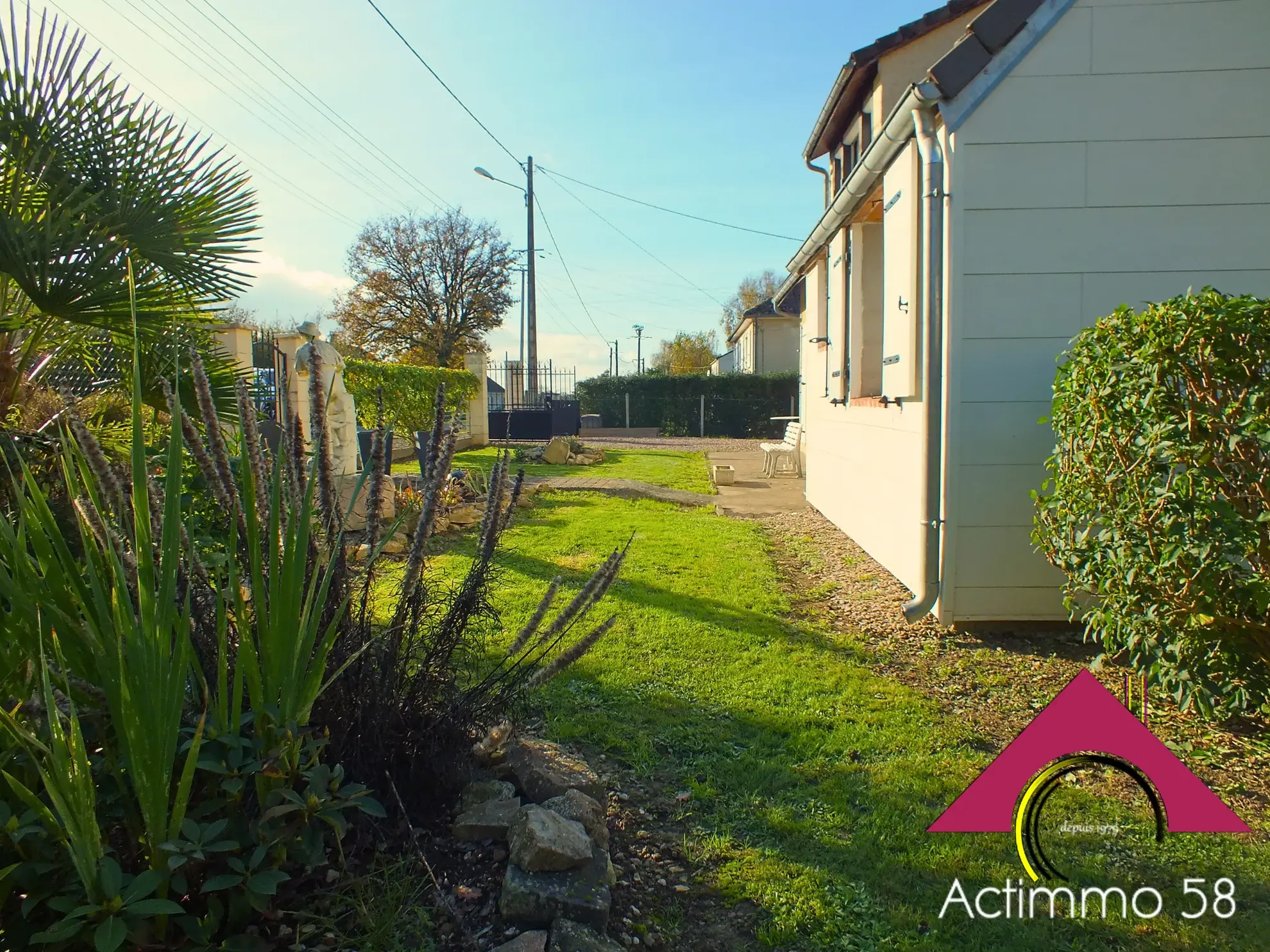 Maison à vendre de 117 m² avec jardin et garage à Dun-sur-Auron 