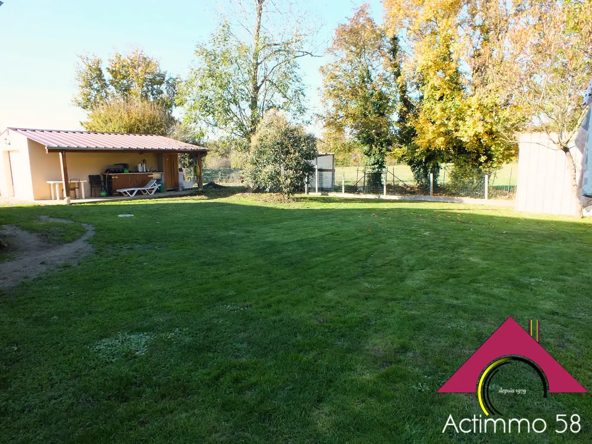 Maison à vendre de 117 m² avec jardin et garage à Dun-sur-Auron 