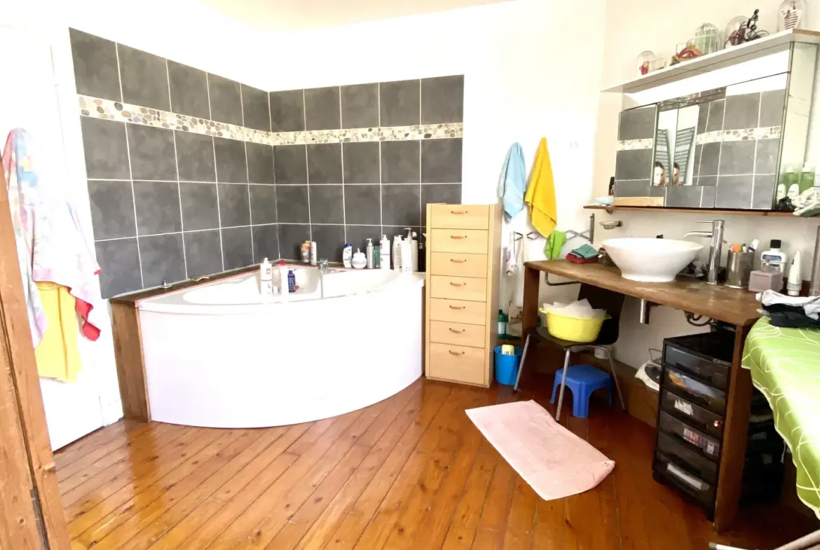 Maison à vendre à La Courneuve - 81 m² habitables 