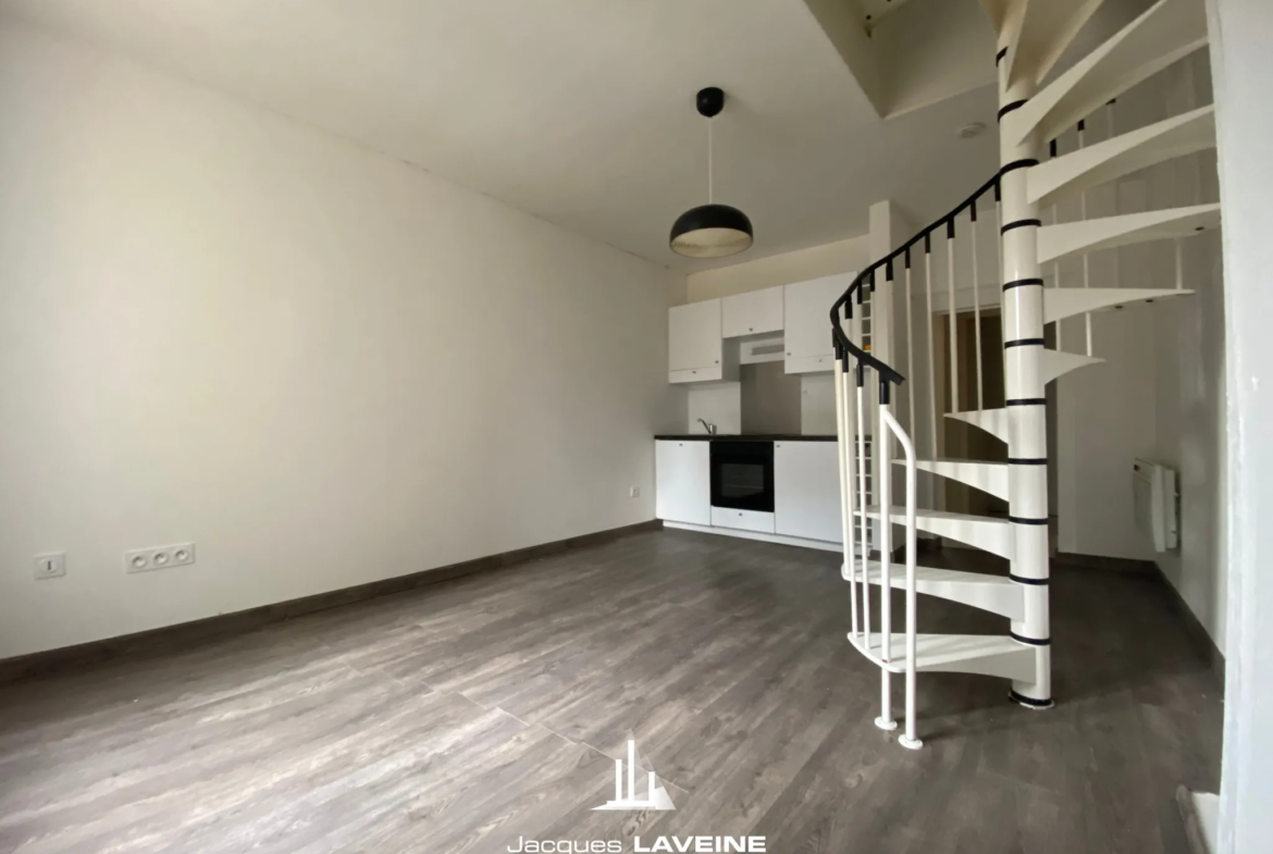 À Vendre : Appartement 2 Pièces en Duplex à Metz Hypercentre 